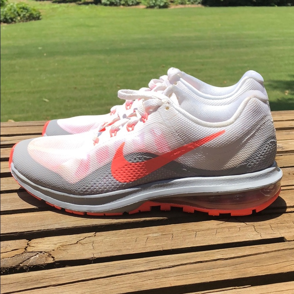 Women’s Nike Air Max Dynasty 2 Lava/Grey sz 7 - Picture 2 of 8